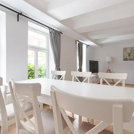 Bunter Hof Lejlighed *